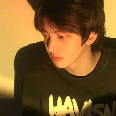 伍娟心